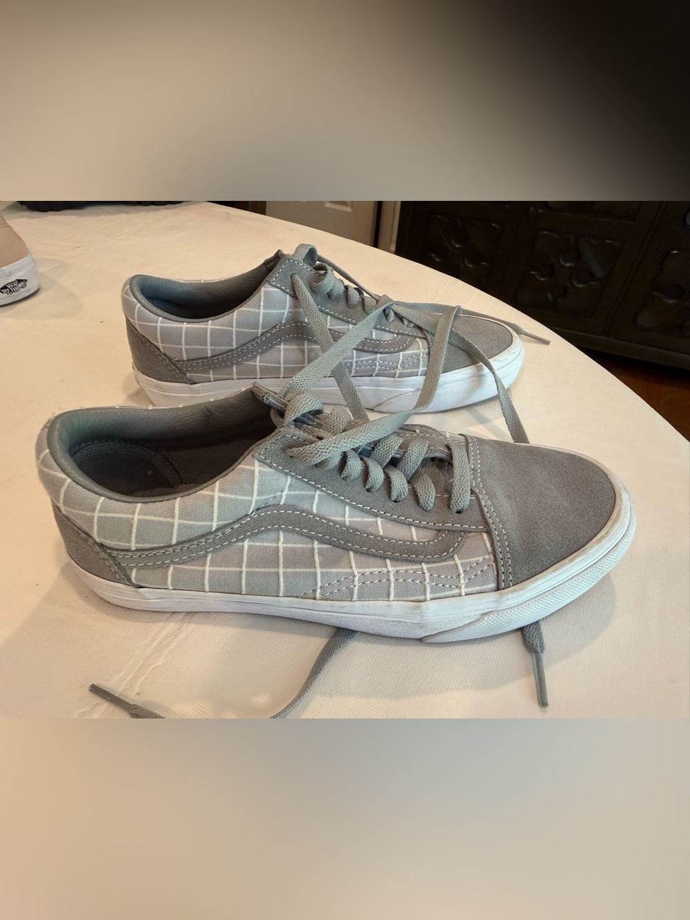 Vans Gray Skate Sneakers - Grid Pattern men’s 5.5, women’s 7